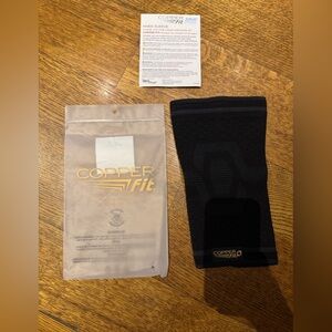 NWT Copper Fit ICE Knee Sleeve Black Compression Cold Therapy Support